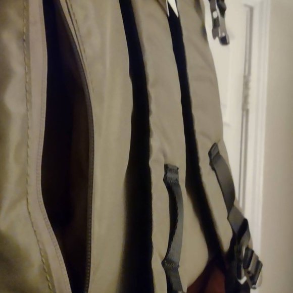 Doughnut Large Travel Backpack - Picture 4 of 9